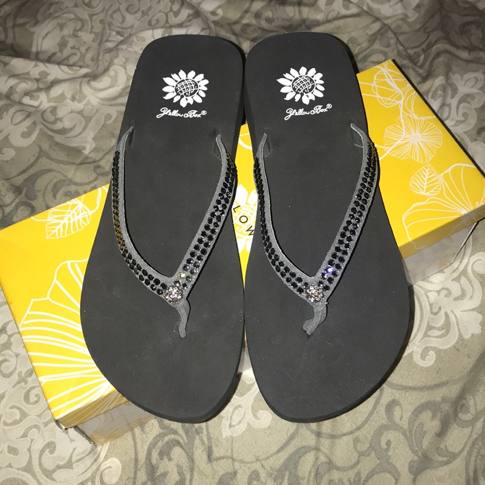 New in box Yellowbox jello smoke sandals sz 7